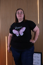 Carica l'immagine nel visualizzatore di Gallery, T Shirt Curvy Farfalla
