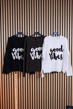 Carica l'immagine nel visualizzatore di Gallery, Maglione Good Vibes

