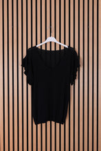 Carica l'immagine nel visualizzatore di Gallery, Maglia Nicoletta
