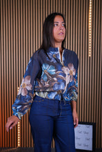 Carica l'immagine nel visualizzatore di Gallery, Camicia Zip Floreale

