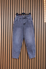 Carica l'immagine nel visualizzatore di Gallery, Jeans Sonia
