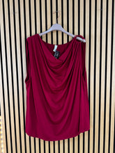 Carica l&#39;immagine nel visualizzatore di Gallery, Canotta Curvy Chiara
