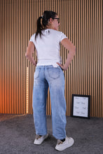 Carica l'immagine nel visualizzatore di Gallery, Jeans Lidia
