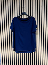 Carica l&#39;immagine nel visualizzatore di Gallery, T Shirt Marilena
