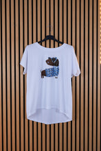 Carica l'immagine nel visualizzatore di Gallery, T Shirt Over Tobi
