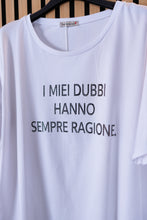 Carica l'immagine nel visualizzatore di Gallery, T Shirt Curvy Ragione
