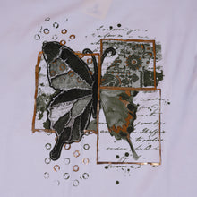 Carica l'immagine nel visualizzatore di Gallery, T Shirt Over Farfalla

