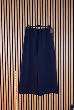 Carica l'immagine nel visualizzatore di Gallery, Pantalone Palazzo Curvy Asia
