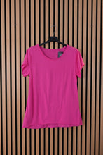 Carica l'immagine nel visualizzatore di Gallery, T Shirt Isa
