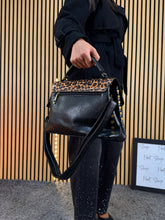 Carica l&#39;immagine nel visualizzatore di Gallery, Postina Leopard
