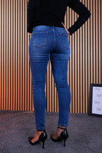 Carica l'immagine nel visualizzatore di Gallery, Jeans Sara

