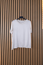 Carica l'immagine nel visualizzatore di Gallery, T Shirt Pamela
