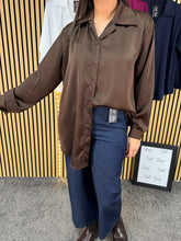 Carica l'immagine nel visualizzatore di Gallery, Camicia Curvy Anna
