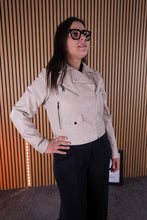 Carica l'immagine nel visualizzatore di Gallery, Chiodo Ada
