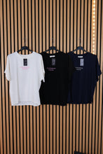Carica l'immagine nel visualizzatore di Gallery, T shirt Pazienza Scaduta
