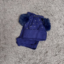 Carica l'immagine nel visualizzatore di Gallery, Set Berretto Sciarpa Guanti
