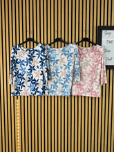 Carica l&#39;immagine nel visualizzatore di Gallery, Maglia Petali

