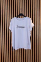 Carica l'immagine nel visualizzatore di Gallery, T Shirt Curvy Esaurita
