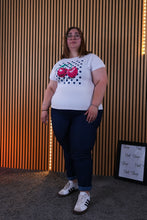 Carica l'immagine nel visualizzatore di Gallery, T Shirt Curvy Ciliegie
