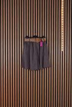 Carica l'immagine nel visualizzatore di Gallery, Short Curvy Asia
