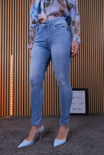 Carica l'immagine nel visualizzatore di Gallery, Jeans Rachele
