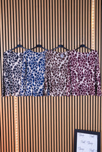 Carica l'immagine nel visualizzatore di Gallery, Maglia Over Asia
