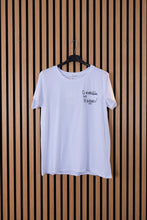 Carica l'immagine nel visualizzatore di Gallery, T shirt Viaggiare
