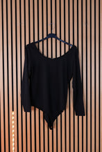 Carica l'immagine nel visualizzatore di Gallery, Body Over Mia
