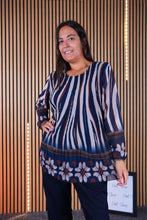 Carica l'immagine nel visualizzatore di Gallery, Camicia Over Olivia
