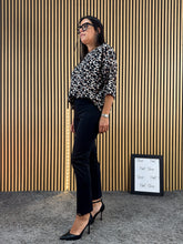 Carica l&#39;immagine nel visualizzatore di Gallery, Camicia Curvy Mia

