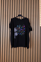 Carica l'immagine nel visualizzatore di Gallery, T Shirt Curvy Soffione

