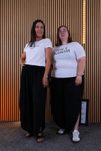 Carica l'immagine nel visualizzatore di Gallery, T Shirt Curvy Alcoledi
