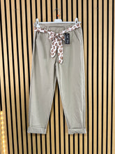 Carica l&#39;immagine nel visualizzatore di Gallery, Pantalone Roberta
