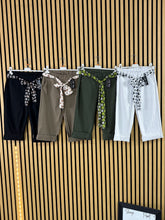 Carica l&#39;immagine nel visualizzatore di Gallery, Pantaloncino Roberta
