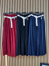 Carica l'immagine nel visualizzatore di Gallery, Pantalone Sissi
