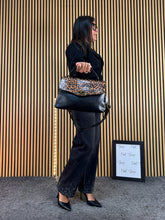 Carica l&#39;immagine nel visualizzatore di Gallery, Postina Leopard
