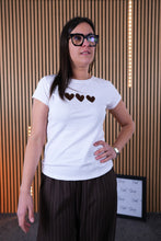 Carica l'immagine nel visualizzatore di Gallery, T Shirt Cuoricini
