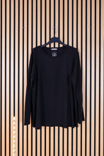 Carica l'immagine nel visualizzatore di Gallery, Maglia Curvy Basica
