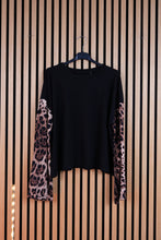 Carica l'immagine nel visualizzatore di Gallery, Maglia Leopardata

