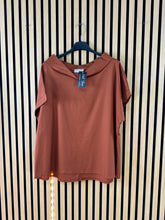 Carica l&#39;immagine nel visualizzatore di Gallery, Camicia Barchetta
