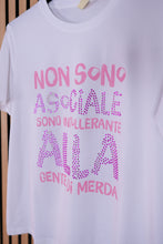 Carica l'immagine nel visualizzatore di Gallery, T Shirt Asociale
