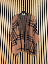 Carica l'immagine nel visualizzatore di Gallery, Poncho Sabrina
