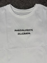 Carica l&#39;immagine nel visualizzatore di Gallery, T shirt Parzialmente Sclerata
