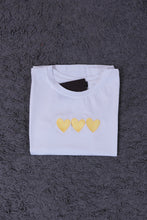 Carica l'immagine nel visualizzatore di Gallery, T Shirt Cuoricini
