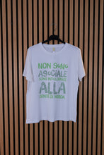 Carica l'immagine nel visualizzatore di Gallery, T Shirt Asociale
