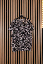Carica l'immagine nel visualizzatore di Gallery, Maglia Leopard
