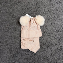 Carica l'immagine nel visualizzatore di Gallery, Set Berretto Sciarpa Guanti
