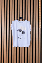 Carica l'immagine nel visualizzatore di Gallery, T Shirt Curvy Mia
