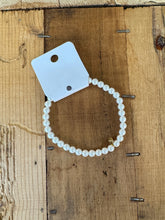 Carica l&#39;immagine nel visualizzatore di Gallery, Bracciale Perle Sottile
