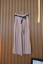 Carica l'immagine nel visualizzatore di Gallery, Pantalone Palazzo Dea
